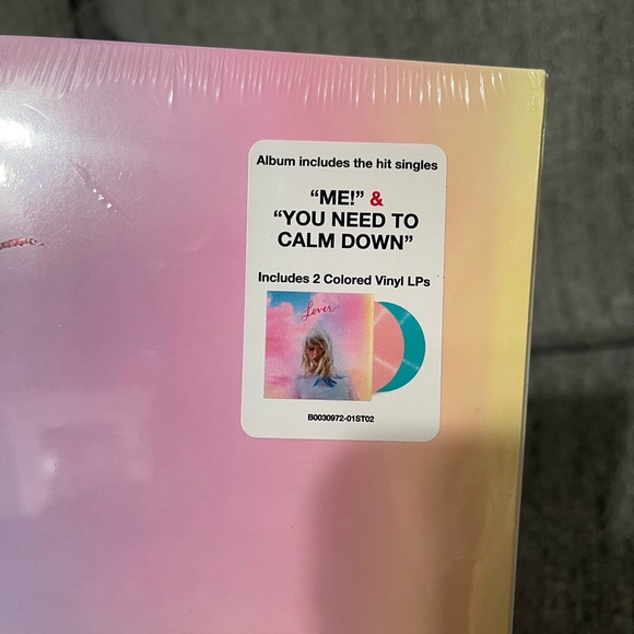 Taylor Swift LOVER Vinyls Rare Target Exclusive Multi Colored Records - Picture 3 of 3